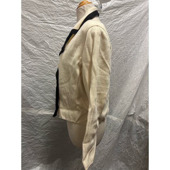 2 Piece Rodier Vintage Sweater and Turtleneck Set, Cream, Black, and Gold - Picture 7 of 8